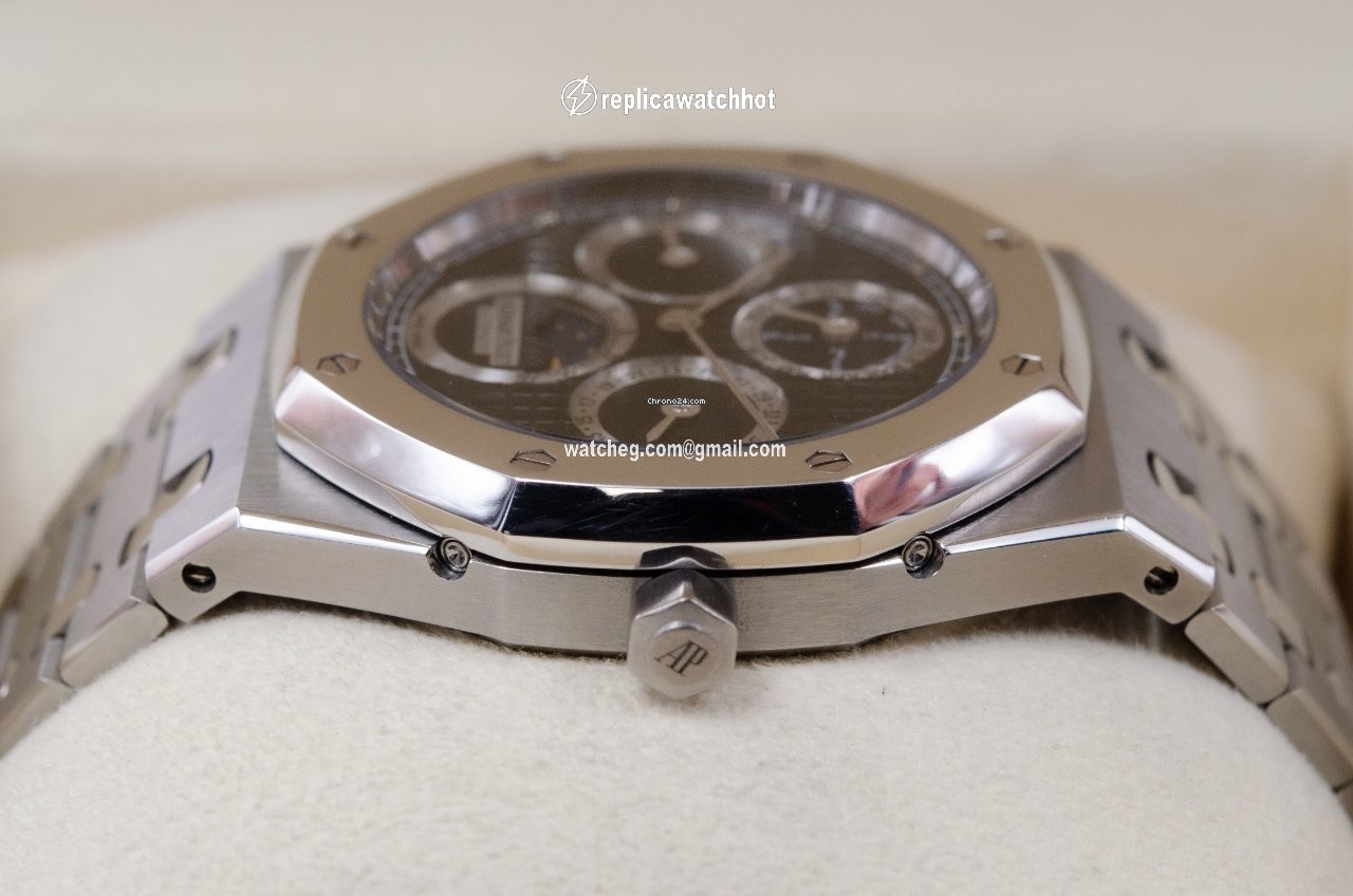 Audemars Piguet Royal Oak Perpetual Calendar Mens watch Unisex Automatic Steel 25820SP.OO.0944SP.02 3