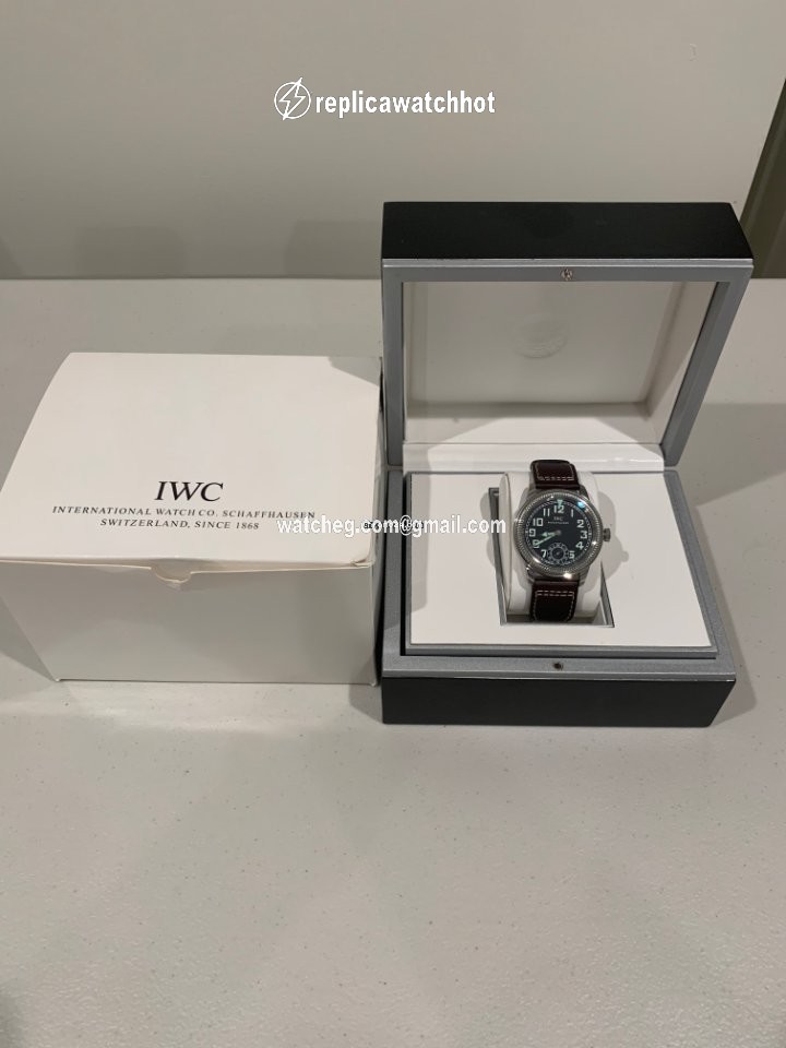 IWC Pilot Mens watch Unisex Manual winding Steel IW325401 3