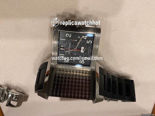 Jaeger-LeCoultre Reverso Squadra World Chronograph Mens watch Unisex Automatic Titanium Q702T670 3
