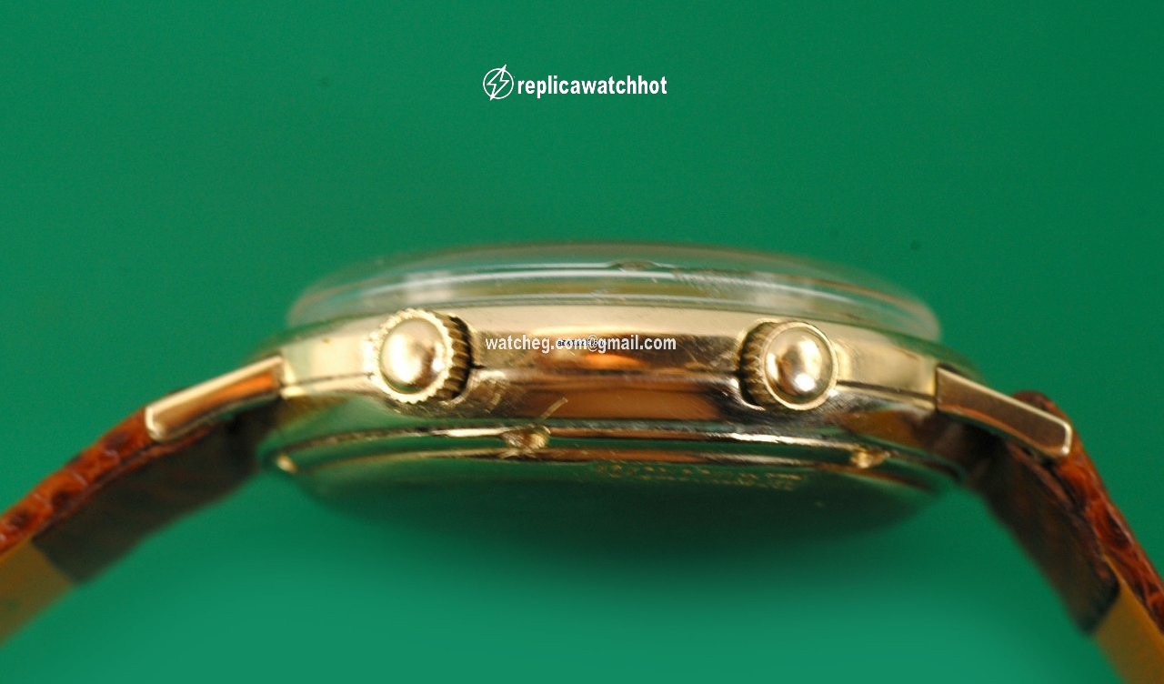 Jaeger-LeCoultre Mens watch Unisex Manual winding Yellow gold Jaeger Le Coultre MEMOVOX Alarm Watch 3