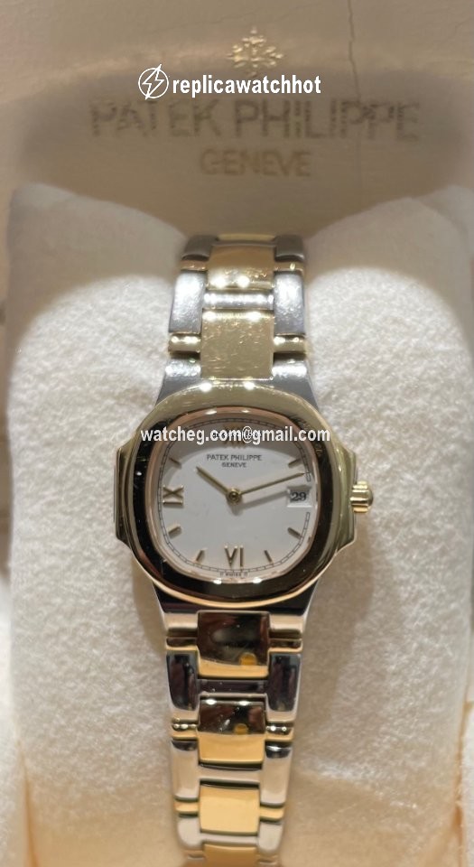 Patek Philippe Nautilus Womens watch Quartz Gold Steel 4700 061 3