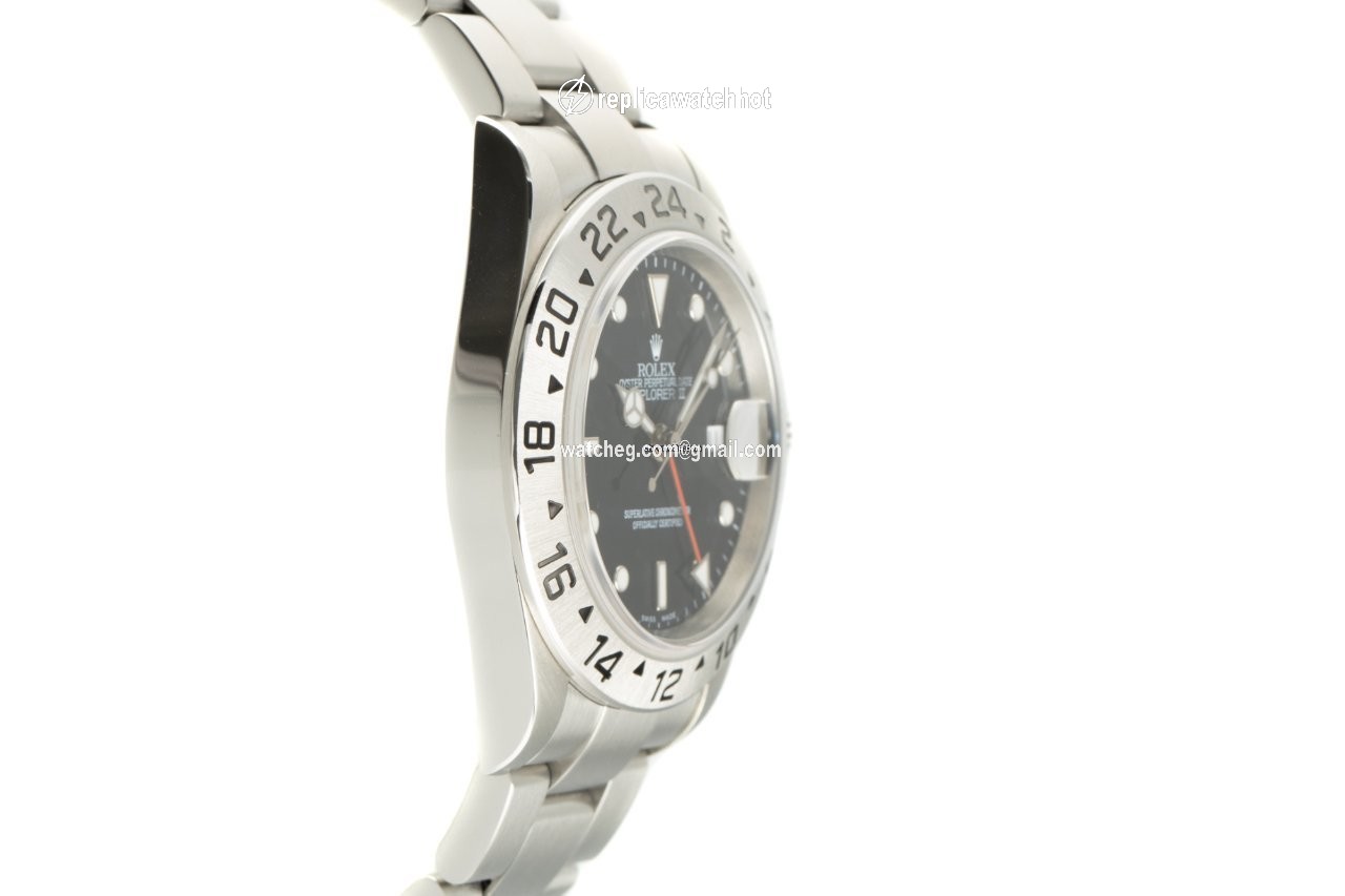 Rolex Explorer II Mens watch Unisex Steel Automatic 16570T 3