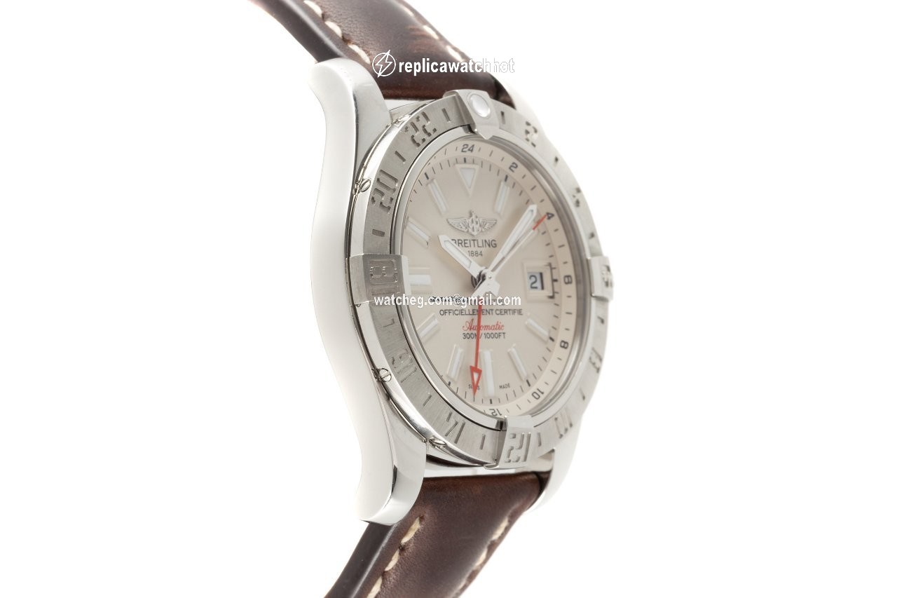 Breitling Avenger II GMT Mens watch Unisex Automatic Steel A3239011 G778 3