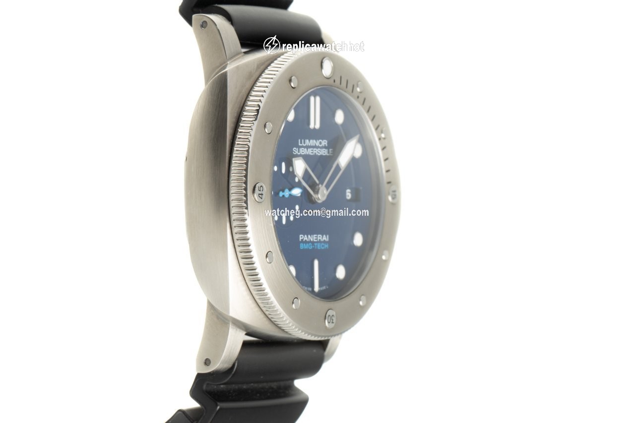 Panerai Luminor Submersible Mens watch Unisex Automatic Titanium PAM00692 3