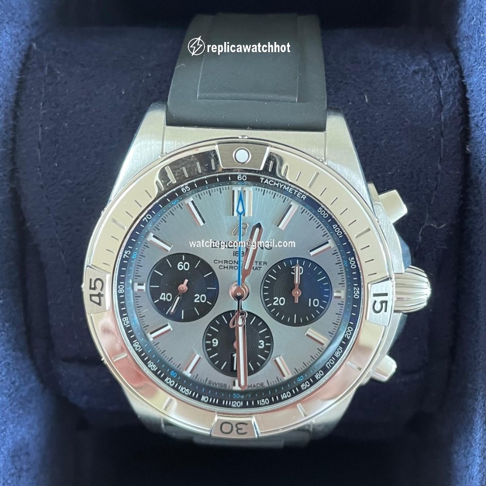 Breitling Chronomat Mens watch Unisex Automatic Steel PB0134101C1S1 3