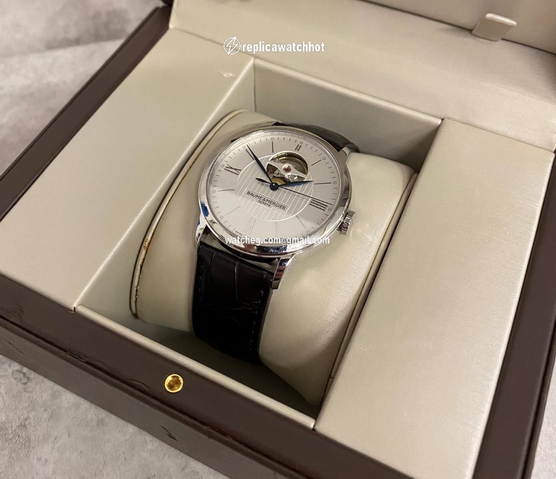 Baume & Mercier Classima Mens watch Unisex Automatic Silver MOA10275 3