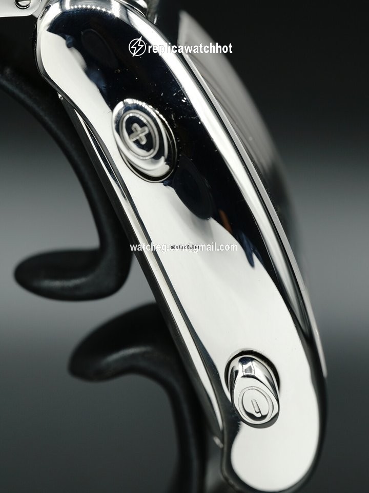 Ulysse Nardin Mens watch Unisex Automatic Steel 223-48 3