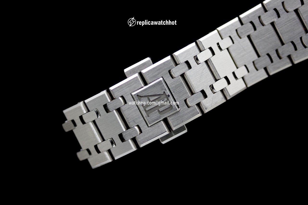Audemars Piguet Royal Oak Lady Quartz Steel 67651ST 3