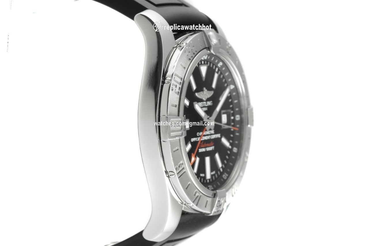 Breitling Avenger II GMT Mens watch Unisex Automatic Steel A32390 3