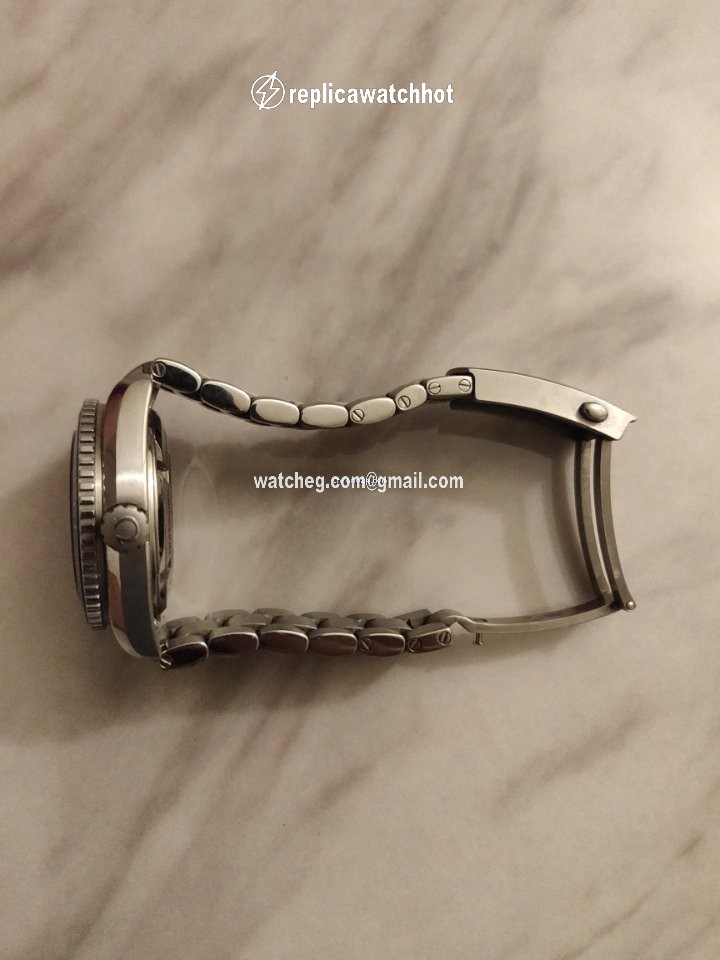 Omega Seamaster Planet Ocean Mens watch Unisex Automatic Titanium 232.90.38.20.03.001 3