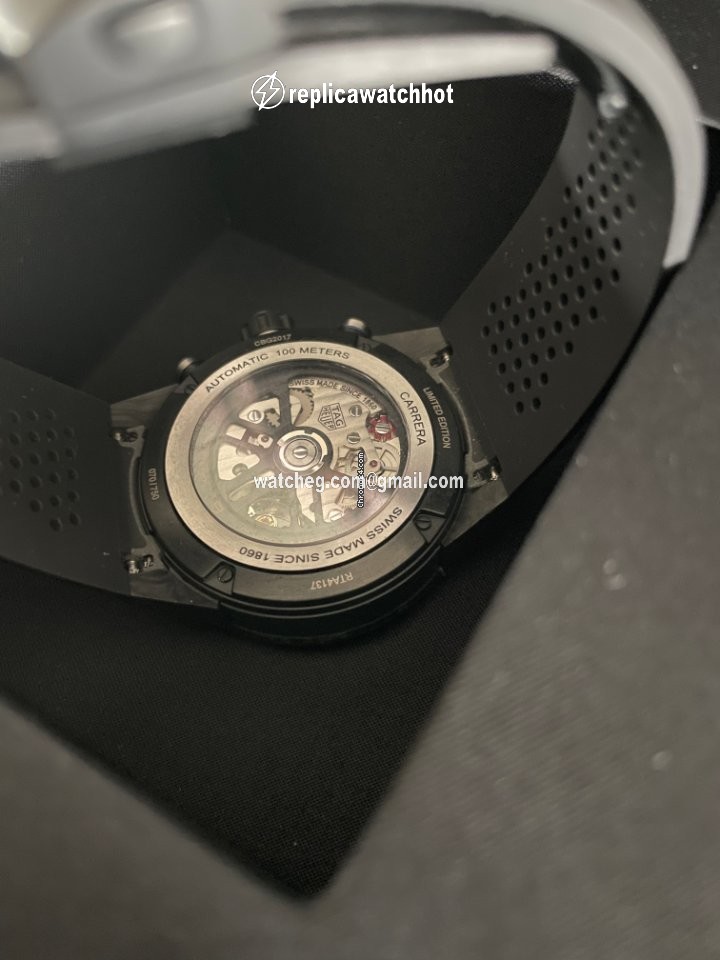 TAG Heuer Carrera Mens watch Unisex Automatic Carbon CBG2017.FT6143 3