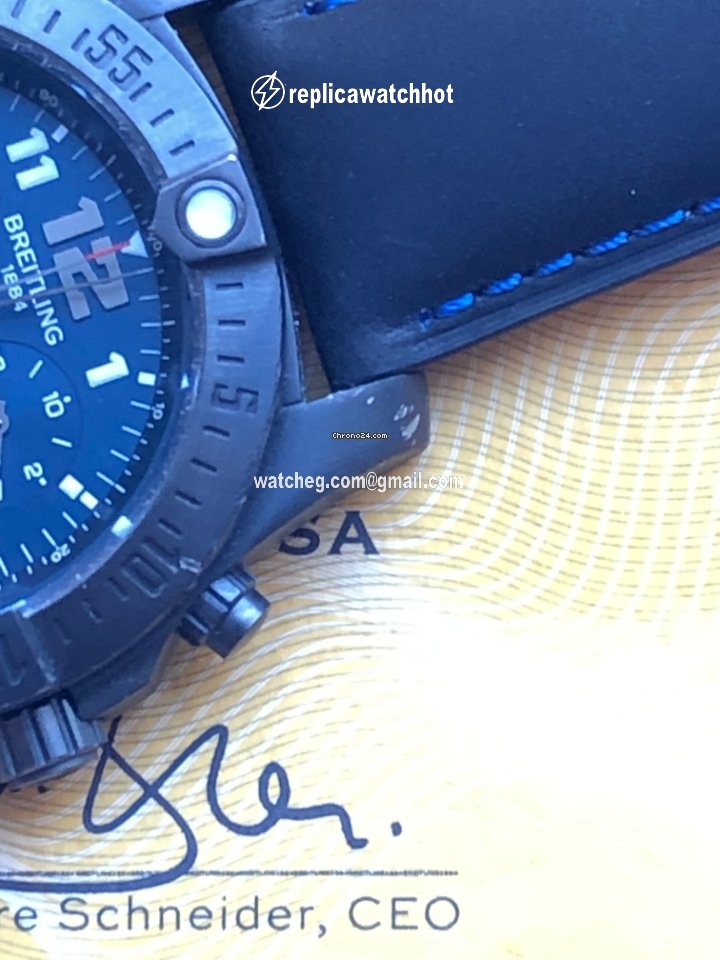 Breitling Chronospace Mens watch Unisex Quartz Titanium V7333010 C939 3