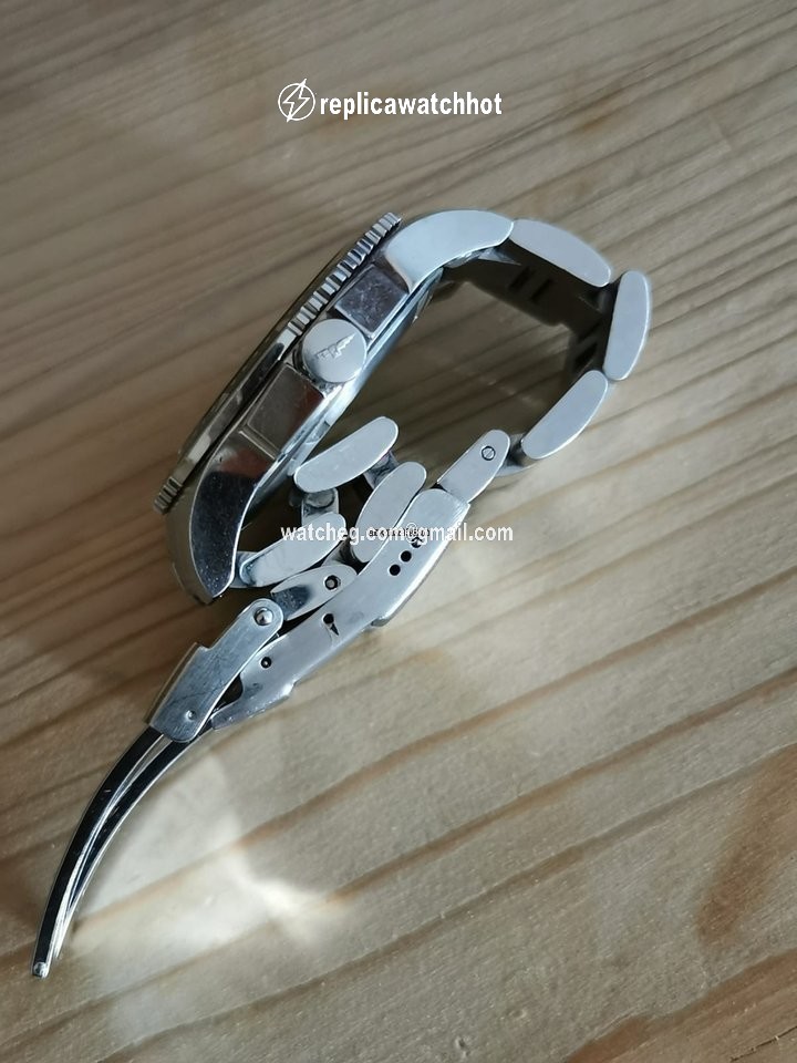 Longines HydroConquest Mens watch Unisex Quartz Steel L3.640.4 3