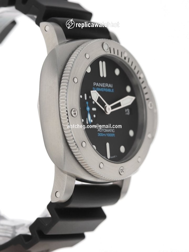 Panerai Luminor Submersible Steel PAM 973 3