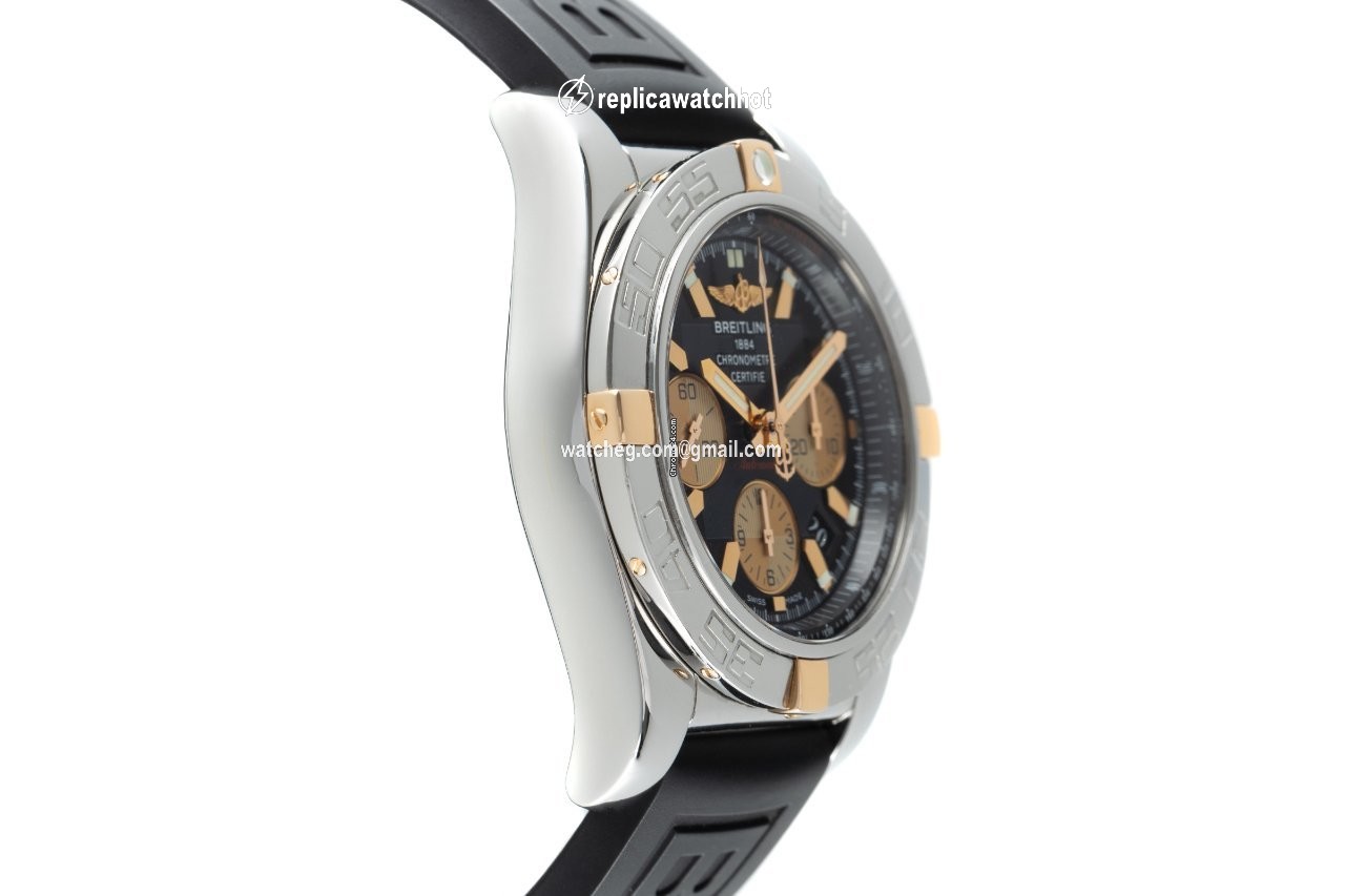 Breitling Chronomat 44 Mens watch Unisex Automatic Gold Steel IB0110 3