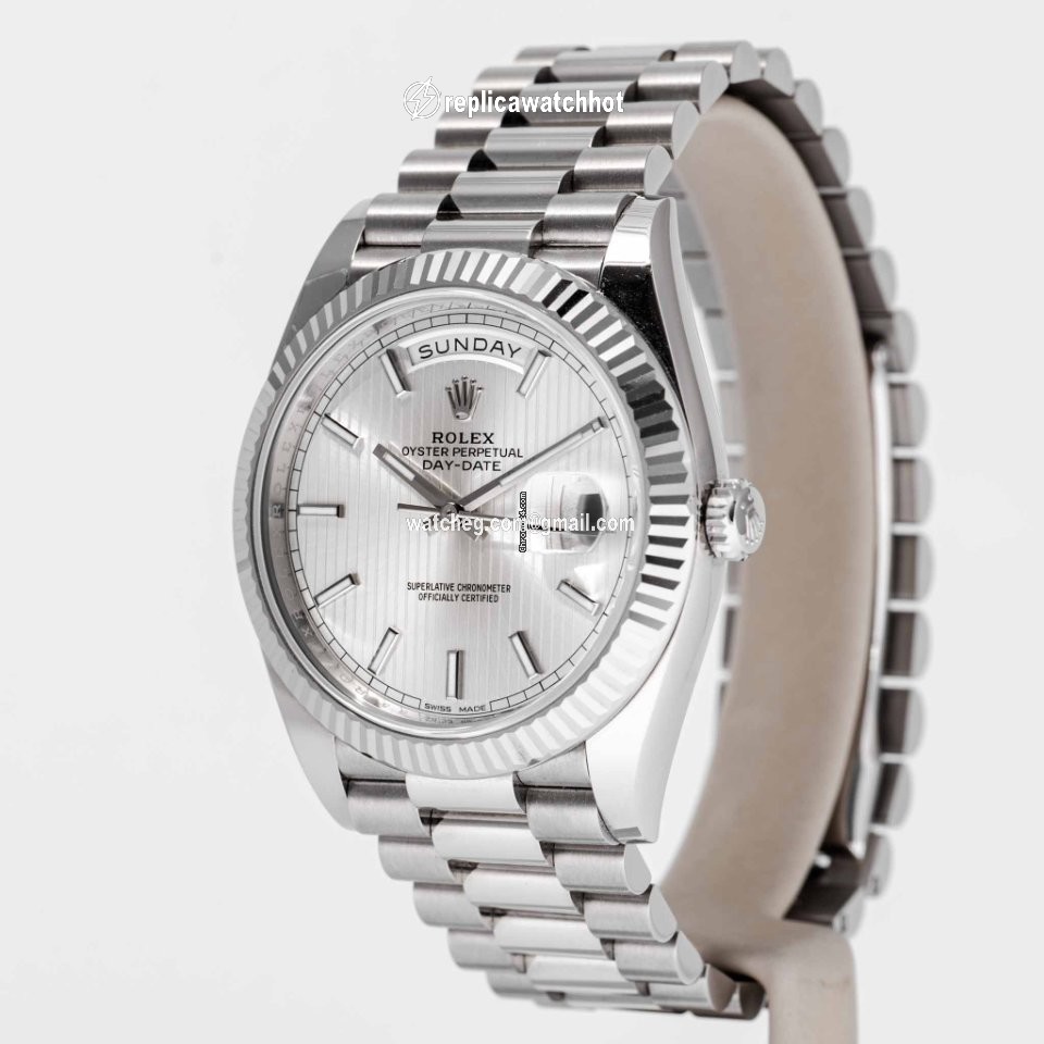 Rolex Day-Date 40 Mens watch Unisex White gold Automatic 228239-0002 3