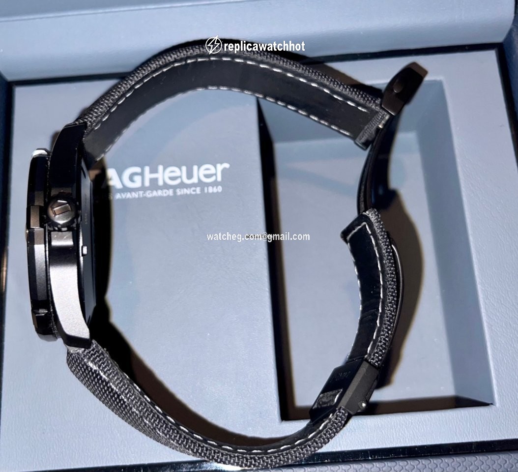 TAG Heuer Aquaracer 300M Mens watch Unisex Automatic Titanium WAY218B.FC6364 3