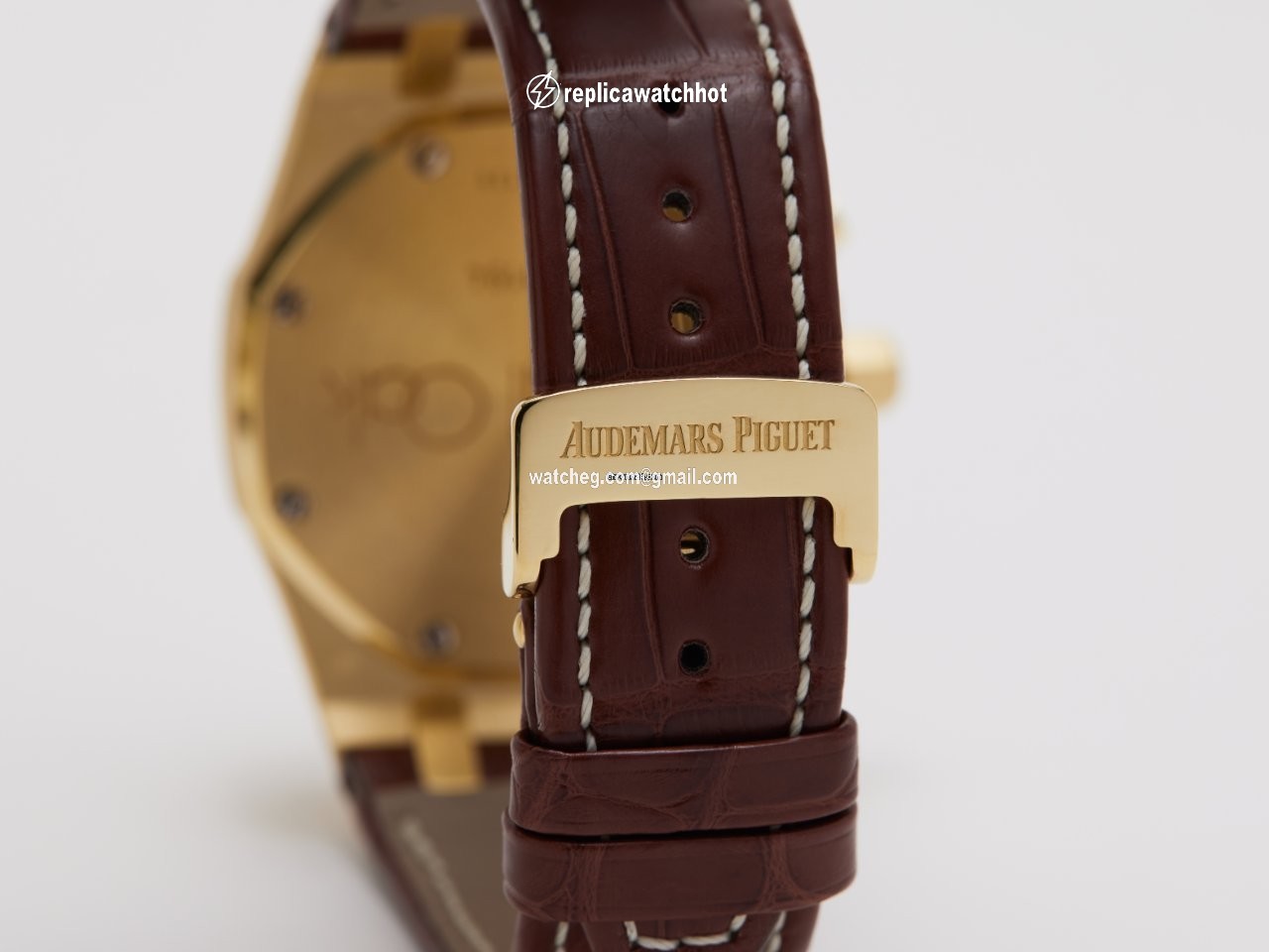 Audemars Piguet Royal Oak Chronograph Mens watch Unisex Automatic Yellow gold 26022BA.OO.D088CR.01 3