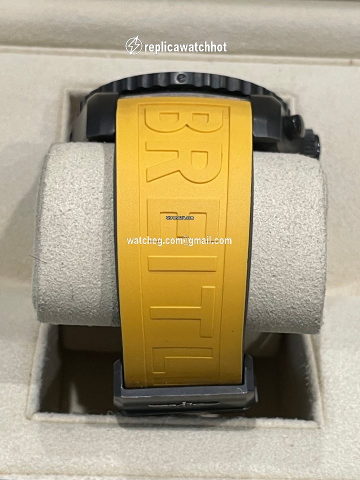 Breitling Cockpit B50 Quartz Titanium VB5010A4 BD41 242S V20DSA.4 3