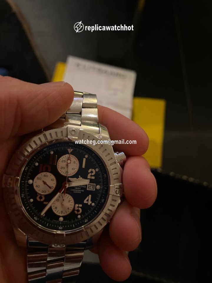Breitling Super Avenger II Mens watch Unisex Automatic Steel A1337111 C871-168A 3