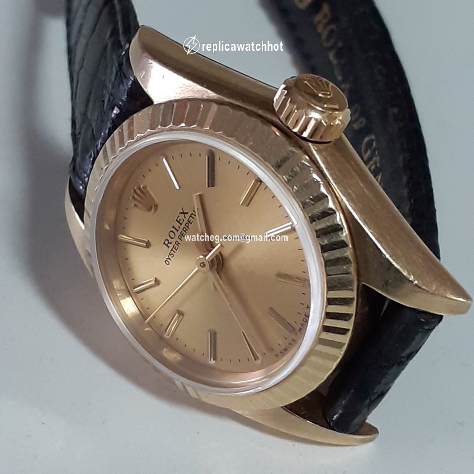 Rolex Oyster Perpetual 26 Womens watch Yellow gold Automatic 67197 3