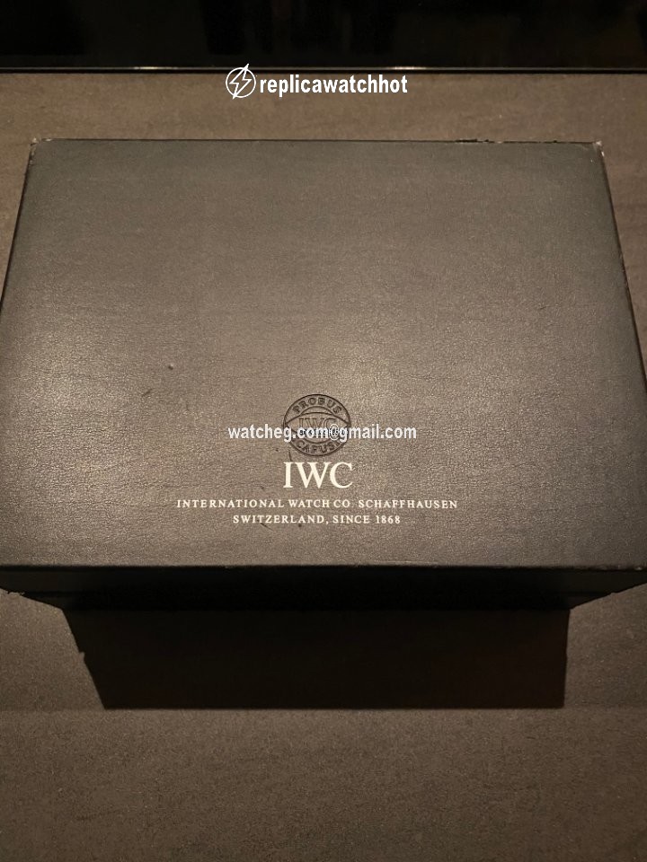 IWC Big Pilot Mens watch Unisex Automatic 3682292 3