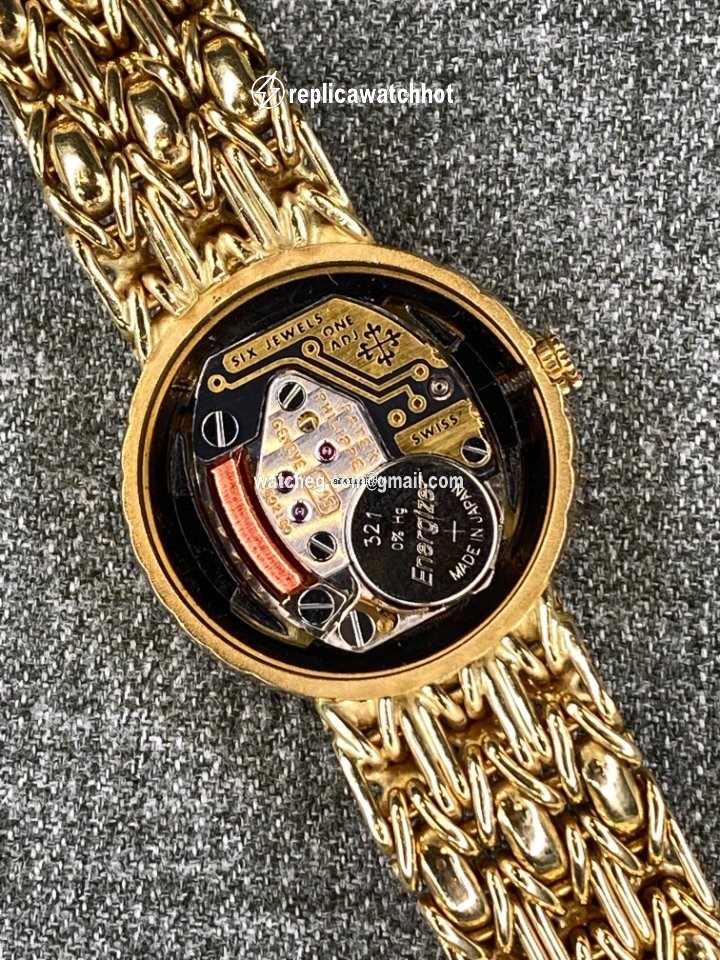 Patek Philippe Womens watch Quartz Yellow gold 4722 1 3