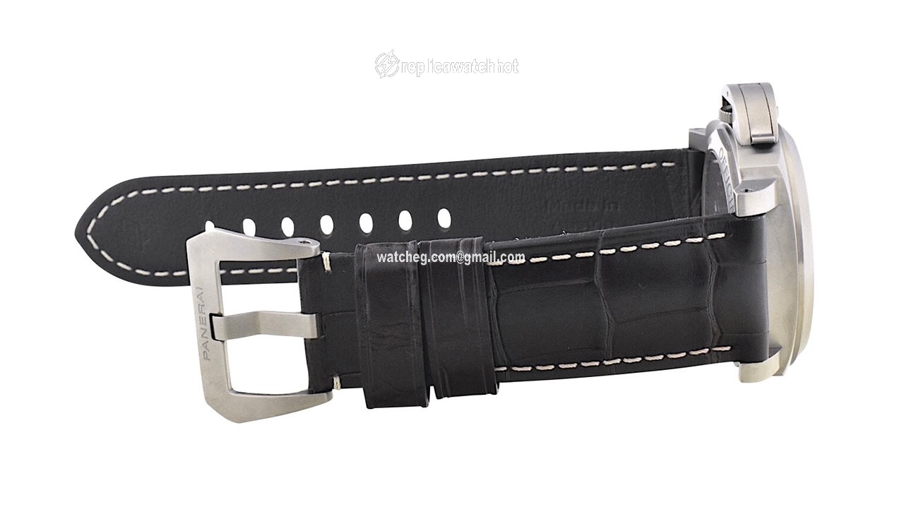 Panerai Luminor Base 8 Days Mens watch Unisex Manual winding Titanium PAM 00562 3