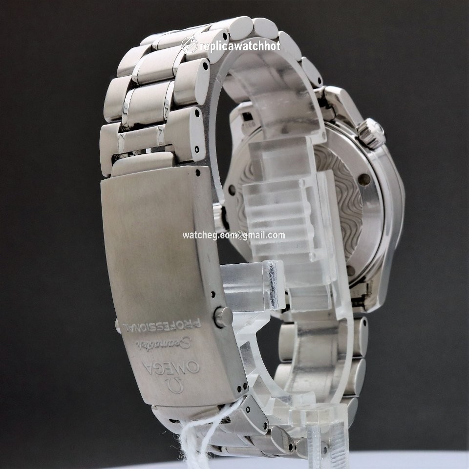 Omega Seamaster Diver 300 M Mens watch Unisex Automatic Steel 2253.80 3