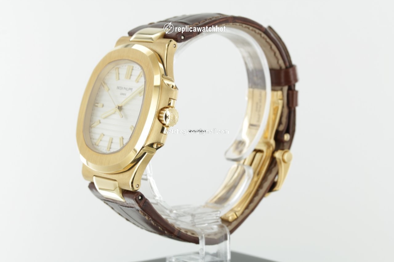 Patek Philippe Nautilus Mens watch Unisex Automatic Yellow gold 5711J-001 3