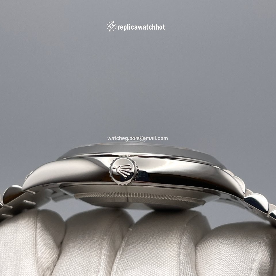 Rolex Day-Date 40 Mens watch Unisex Platinum Automatic 228206 3