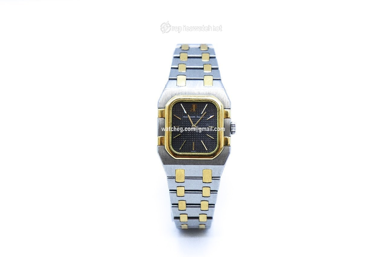 Audemars Piguet Royal Oak Lady Womens watch Quartz Gold Steel 6010 3