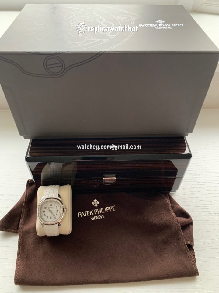 Patek Philippe Quartz Steel 5267 200A-010 3