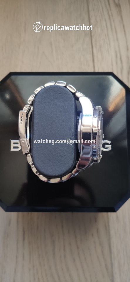 Breitling Superocean Chronograph II Mens watch Unisex Automatic Steel A1334011 G549 3