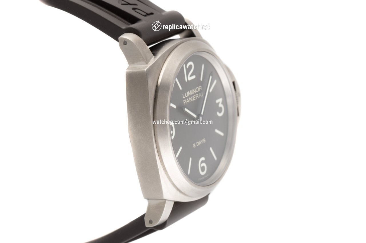 Panerai Luminor Base 8 Days Mens watch Unisex Manual winding Titanium PAM00562 3