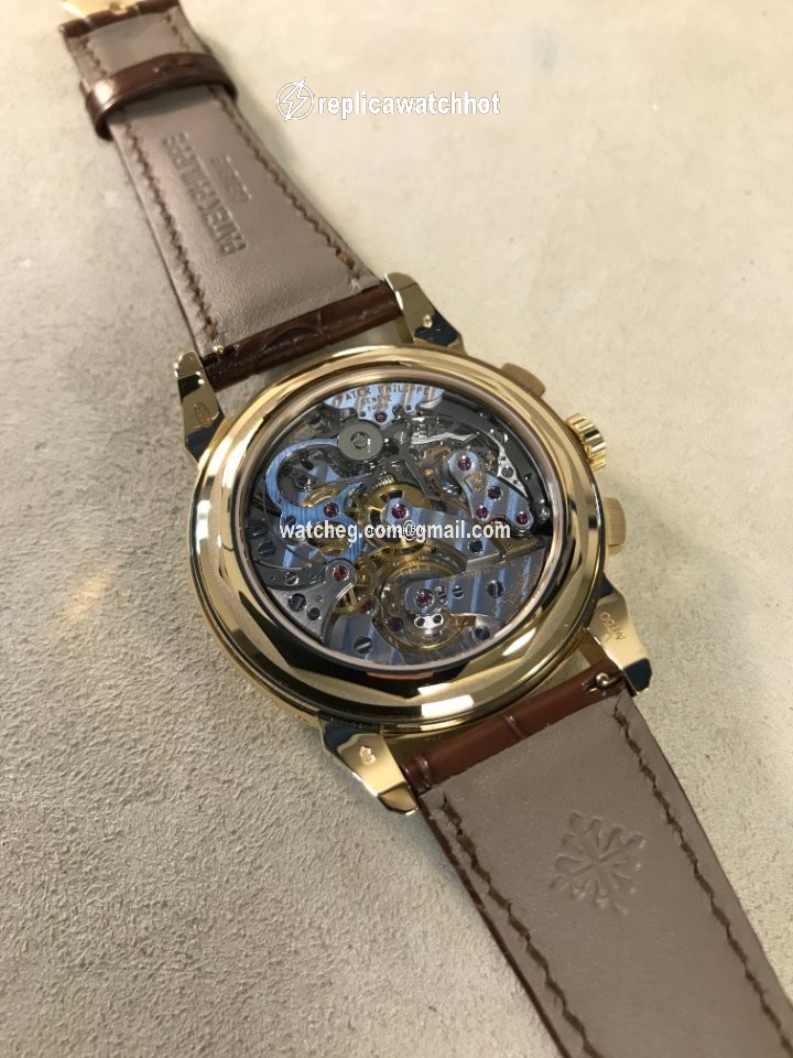 Patek Philippe Perpetual Calendar Chronograph Mens watch Unisex Manual winding Yellow gold 5270J-001 3
