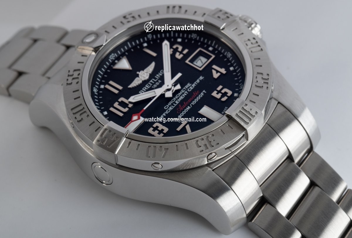 Breitling Avenger II Seawolf Mens watch Unisex Automatic Steel A17331101B2A1 3