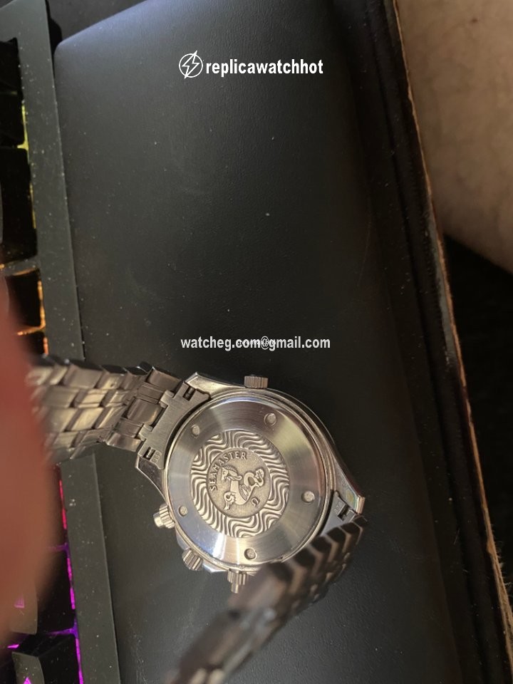Omega Seamaster Diver 300 M Mens watch Unisex Automatic Steel 25988000 3