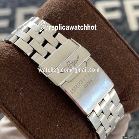 Breitling Chronomat 44 GMT Mens watch Unisex Automatic Steel AB042011 BB56 3