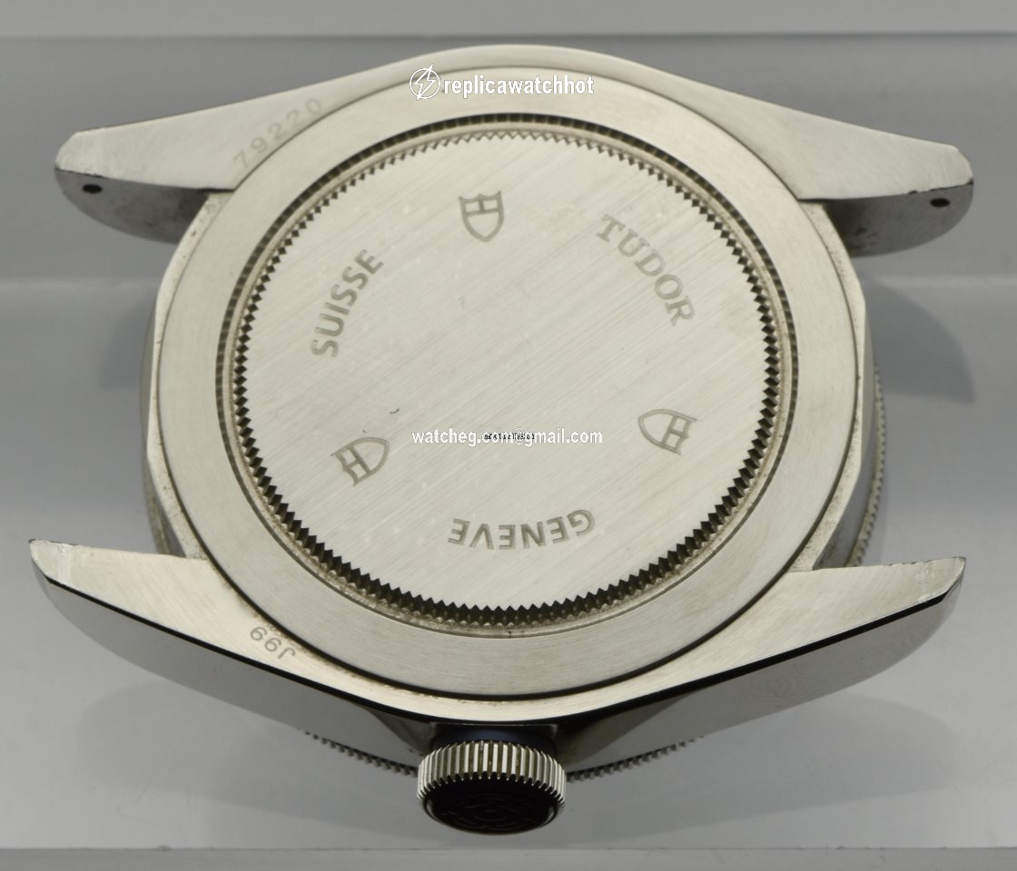 Tudor Black Bay Mens watch Unisex Automatic Steel 79220B 3