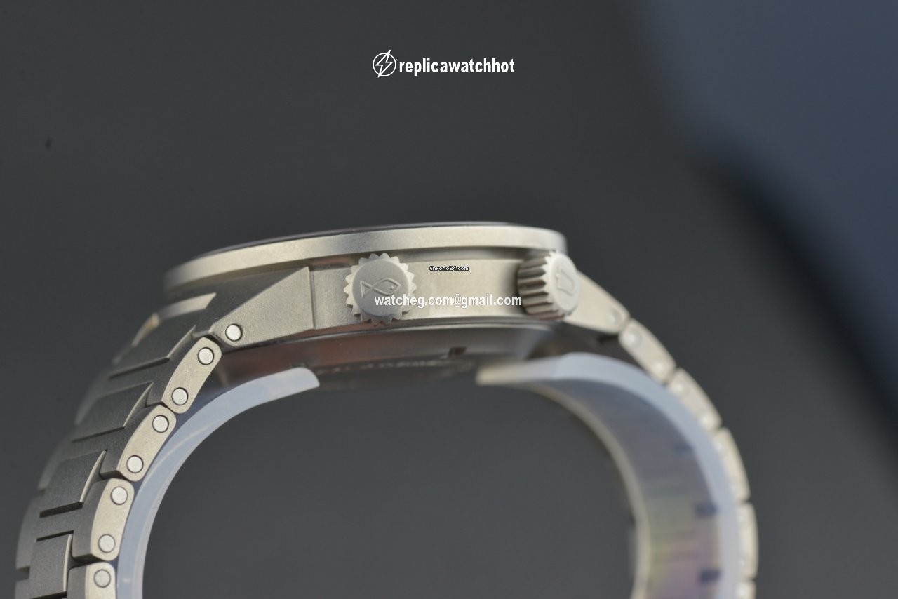 IWC GST Mens watch Unisex Automatic Titanium IW3537 3