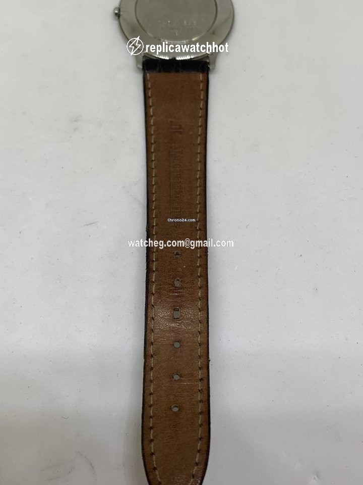 Jaeger-LeCoultre Mens watch Unisex Quartz Ref. 140.112.5 3
