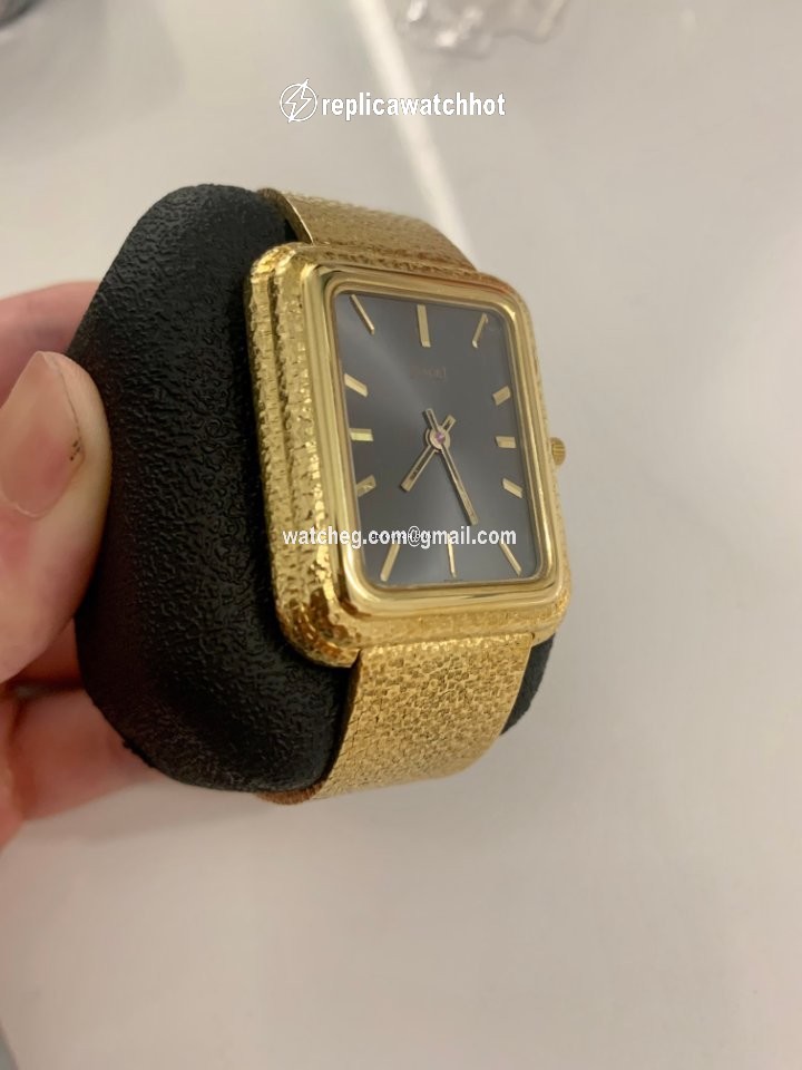 Piaget Mens watch Unisex Quartz Yellow gold 14101 3
