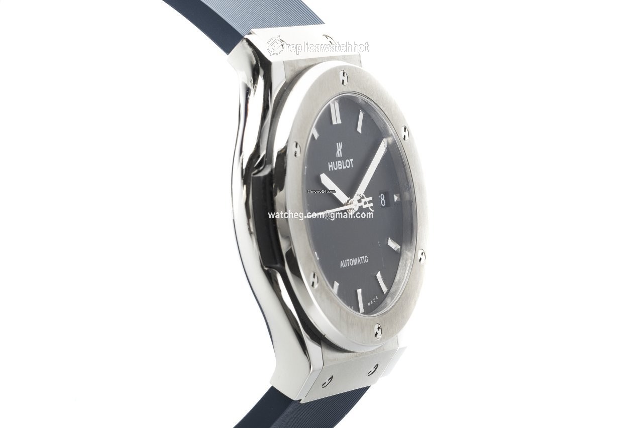 Hublot Classic Fusion 45, 42, 38, 33 mm Mens watch Unisex Automatic Titanium 511.NX.1171.RX 3