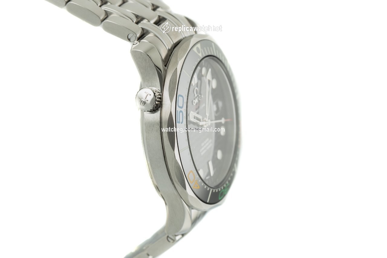Omega Seamaster Diver 300 M Mens watch Unisex Automatic Steel 522.30.41.20.01.001 3