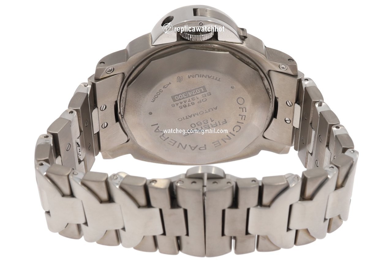 Panerai Luminor GMT Automatic Mens watch Unisex Automatic Titanium PAM 00161 3