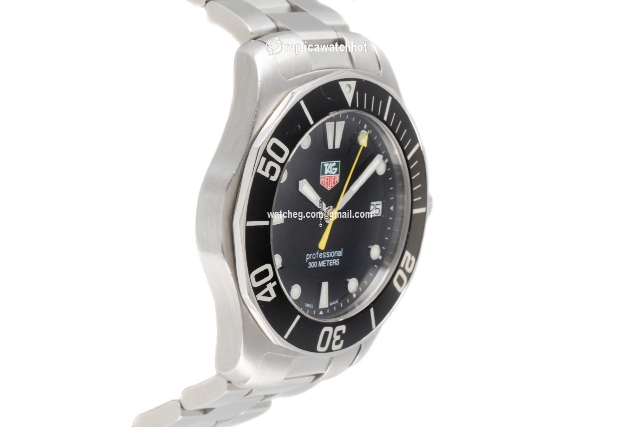 TAG Heuer Aquaracer 300M Mens watch Unisex Quartz Steel WAB1110 3