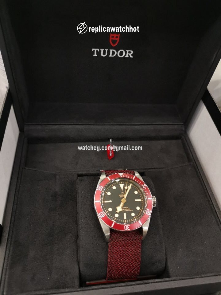 Tudor Black Bay Mens watch Unisex Automatic Steel M79230R-0011 3
