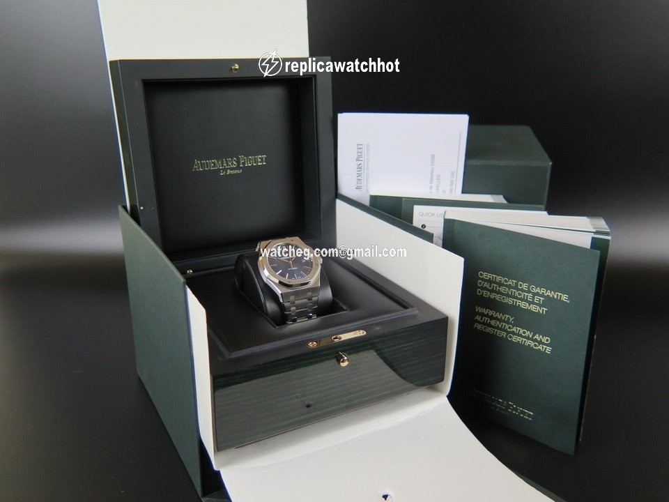 Audemars Piguet Royal Oak Selfwinding Mens watch Unisex Automatic Steel 15400ST.OO.1220ST.03.A 3