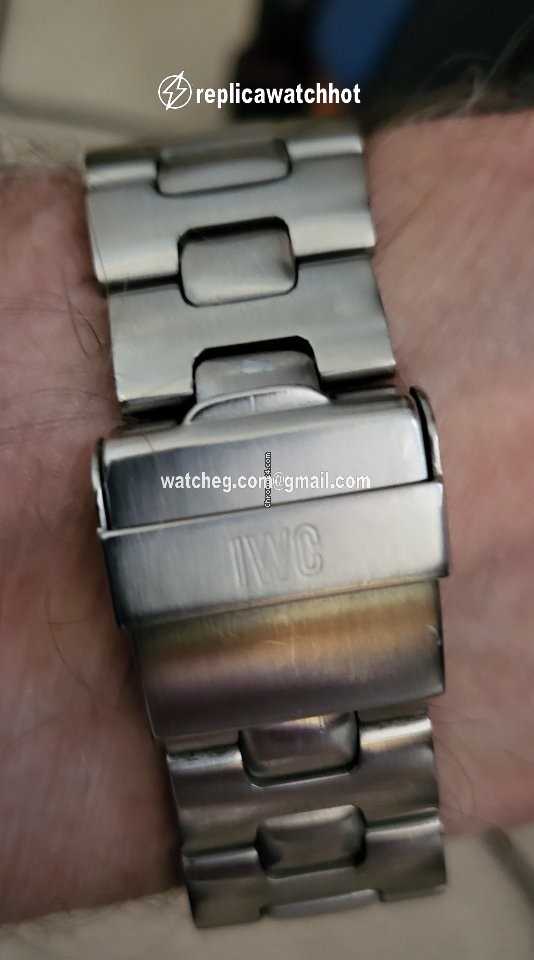 IWC Ingenieur Jumbo Mens watch Unisex Automatic Steel IW1832 3